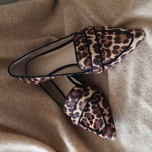 Pointy Toe Loafer Flat Animal Print 5.5